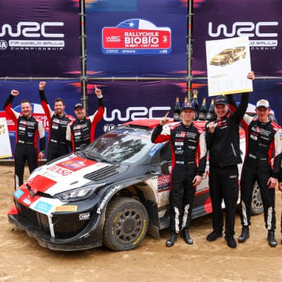 Két versennyel a szezon vége előtt gyártói rally világbajnok a Toyota