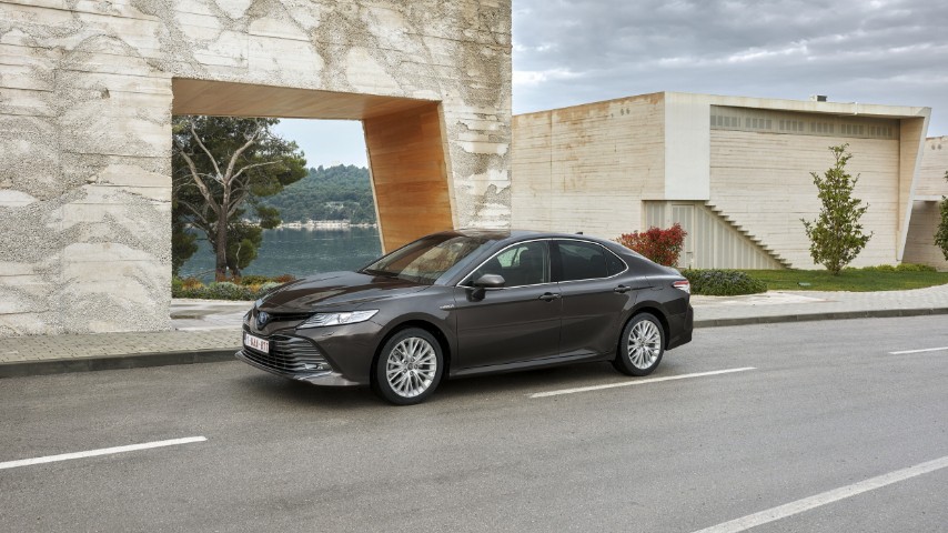 Toyota Camry |  2023-as év autója