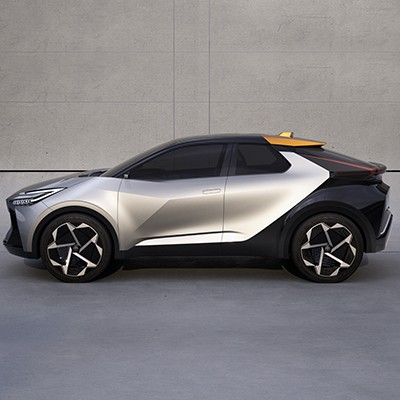 Európában is megkezdi a plug-in hibrid elektromos autók gyártását a Toyota