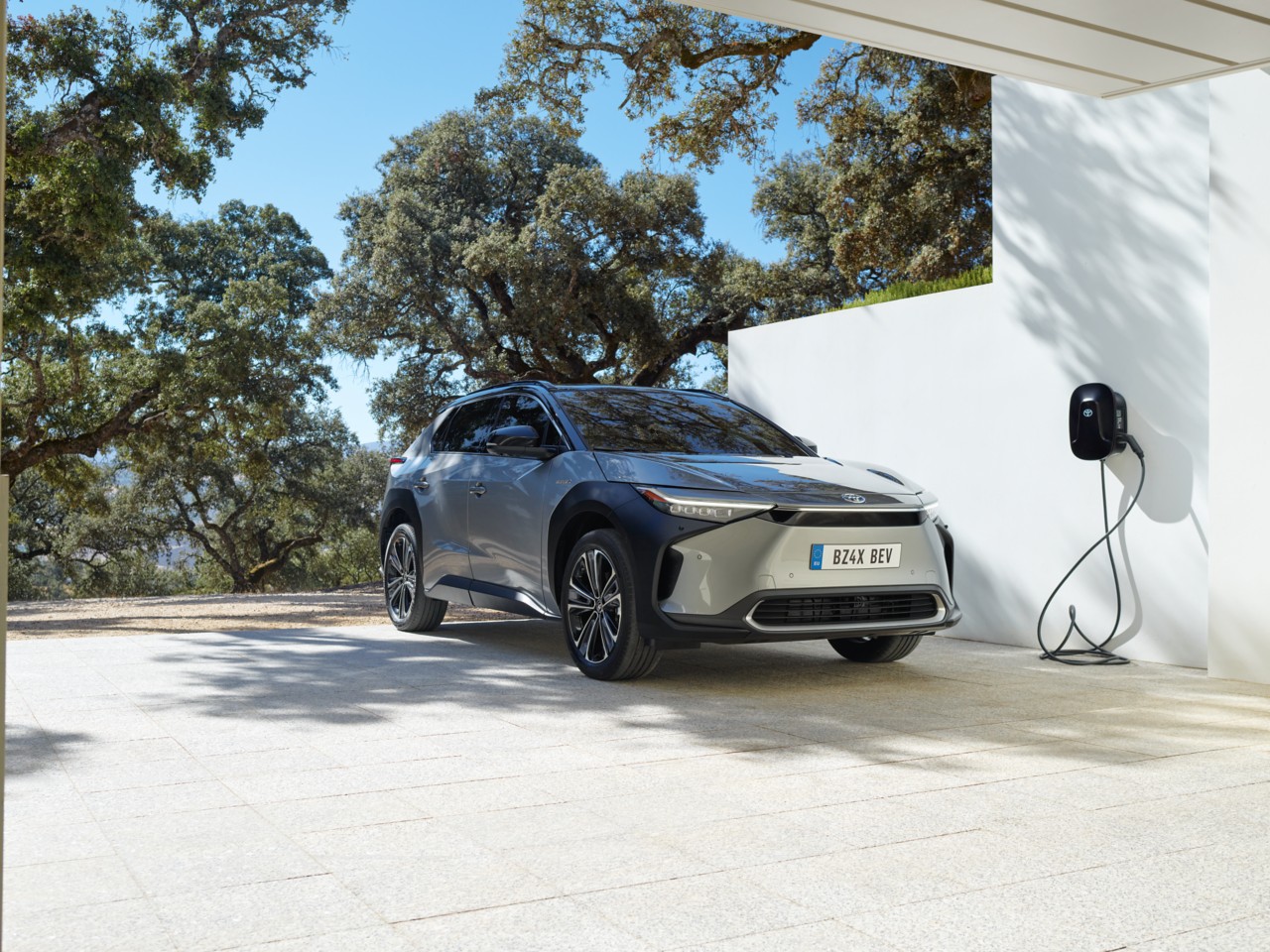 Charging your Toyota electrified vehicle